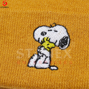 Gorros de Punto Acrílicos para Hombre, Diseño Moderno y Atractivo, MOQ Bajo, Bordado Personalizado, 100% Acrílico, Nueva Colección - Product Image 2