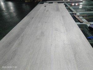 Suelos de vinilo Vietnam SPC, diseño gráfico impermeable ecológico, núcleo rígido, alta calidad, precio competitivo, entrega rápida, 5 años - Product Image 6