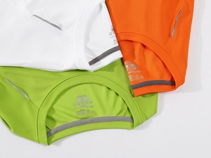 Logo personnalisé imprimé T-shirt de sport à séchage rapide pour femmes et hommes col rond haut ample et respirant avec coupe ajustée pour hommes - Product Image 2