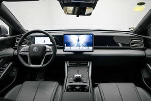 Nouvelle voiture certifiée, zéro kilomètre/km/h, et d'une propreté exceptionnelle, gris élégant, modèle 2025, Qin L Dm-I Leading 1.5L Hybride (Essence/Électrique) - Product Image 2