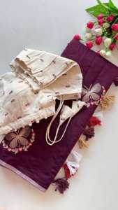 ผ้าซารีผ้าไหมผสมฝ้ายเนื้อหนา ปักลายผีเสื้อ พร้อมพู่ห้อย ผ้าซารีเนื้อหนาสำหรับผู้หญิงอินเดีย มีสินค้าในสต็อก - Product Image 5