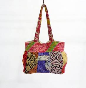 Bolso de hombro de mujer Kantha de algodón Multicolor Vintage hecho a mano cierre de cremallera dos correas florales a juego carteras Kantha florales - Product Image 5