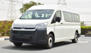Asientos de Cuero para Camioneta Hiace AWD Usados en 2023, Llantas R20 - Product Image 5