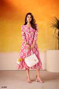 Kurtis de Estilo Moderno Indio, Material Ligero Tipo Mármol, con Estampado Floral y Trabajo en Foil, Kurtis con Patrón Elegante a Bajo Precio - Product Image 2