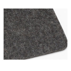 Feutre non-tissé de poinçon d'aiguille de polyester disponible à la quantité en vrac et au bon prix de l'Inde - Product Image 3