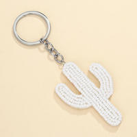 Porte-clés en métal avec pendentif en perles de riz vert fait à la main Mini perles de rocaille colorées porte-clés de broderie pour femmes accessoire