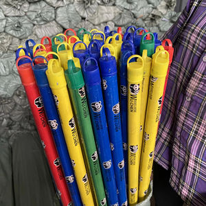 Manche de balai en bois durable, best-seller, avec revêtement PVC Panda, directement de l'usine +84 961 633 908 - Product Image 1