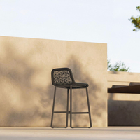 Table de bar et tabourets d'extérieur, cadre en aluminium et rotin PE avec coussin pour un projet de qualité contractuelle