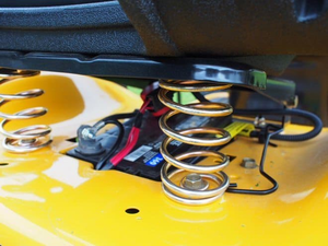 Cortacésped Industrial Cub Cadet XT1 LT46 de 28V con Batería, Motor de 2 Tiempos, Serie Enduro OEM, Prácticamente Nuevo - Product Image 6