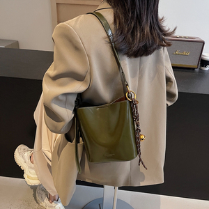 Bolsos de cuero PU de lujo de diseñador para mujer, bolsos de hombro de moda para mujer de marca famosa - Product Image 4