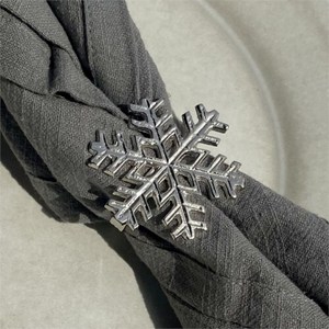 Rond de serviette de conception de flocons de neige en métal Offre Spéciale pour la décoration de la fête de Noël à un prix abordable - Product Image 6