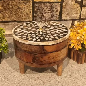 Bandeja de Madera Artesanal con Incrustaciones de Nácar para Servir Dulces y Dátiles en Ramadán - Product Image 6