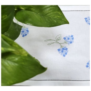 Décoration de table en lin blanc de haute qualité broderie personnalisée tapis de fleurs bleues ensemble de tapis de cuisine pour la maison Restaurant cuisine - Product Image 4
