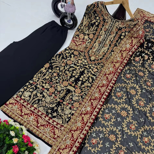 ชุดแต่งงานออกแบบด้านบนด้านล่างและ dupatta กับลำดับการทำงาน - Product Image 1