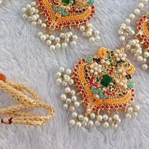 Créez votre propre collier de mariage en or, boucles d'oreilles, ensembles Matha Patti Bindi, vêtements de mariée de luxe, ensemble de bijoux artificiels 4 pièces - Product Image 3