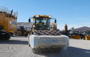 Rouleau vibratoire à tambour unique modèle XS205SPD de 4 à 20 tonnes, fabrication ABG, moteur Changchai, pompe hydraulique Huade, composants d'engrenage - Product Image 2