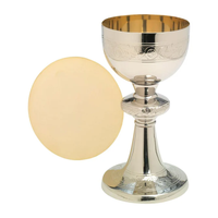 Calice divin en laiton inutilisé avec patène pour cérémonie spirituelle dans le style ancien de l'église par le grossiste le plus répertorié en Inde