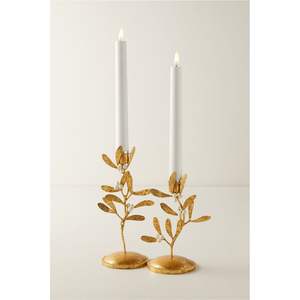 Juego de 3 Portavelas de Latón Estilo Nórdico Vintage, Portavelas Cónicos Florales Dorados para una Mesa de Comedor Elegante y Eventos Navideños - Product Image 4