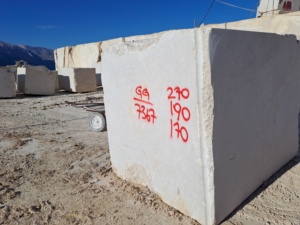 Dalles de marbre naturel beige de qualité supérieure – Carreaux de travertin, polis, finis à la pierre, design moderne, pour sol extérieur, plan de travail extérieur - Product Image 3