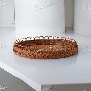 Plateau de canne design Assiette de service en rotin tissé magnifiquement conçue pour le petit déjeuner Dessert Manger des plateaux tissés décoratifs élégants - Product Image 3