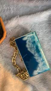 Pochette de soirée en résine écologique faite à la main avec broderie, design luxueux, haute qualité, personnalisable - Product Image 2