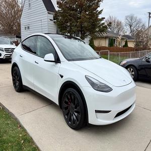 IMPRESIONANTE TE-S-LA MO-DEL Y 2023 DE ALTO RENDIMIENTO CON TRACCIÓN EN LAS CUATRO RUEDAS Y TRANSMISIÓN AUTOMÁTICA - Product Image 1