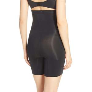 Shorts da donna Oncore a vita alta neri, lunghezza media coscia, taglia M, in tessuto jersey, senza cuciture - Product Image 2