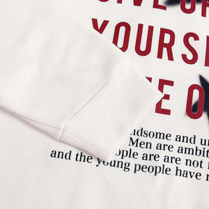 Ensemble de sweat à capuche imprimé tendance, tissu haute performance, options de marque personnalisées, idéal pour les équipes, service rapide disponible - Product Image 6