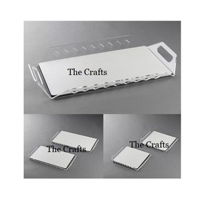 Plateau de service en aluminium de conception standard pour les accessoires d'hôtel plateau de service de serveur de gâteau de couleur blanche et or en Inde - Product Image 6