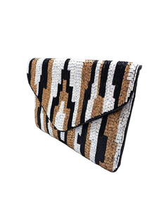 Hermosas bolsas bordadas de abeja con cuentas Diseño exclusivo BUTTER FLY Rayas Bee Beaded Crossbody Chain Clutch by glowin fashion - Product Image 3