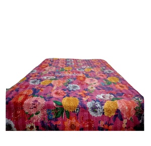 Venta caliente King Size 100% algodón suave orgánico Vintage Floral impreso hecho a mano Kantha edredón para Hotel y uso doméstico - Product Image 1