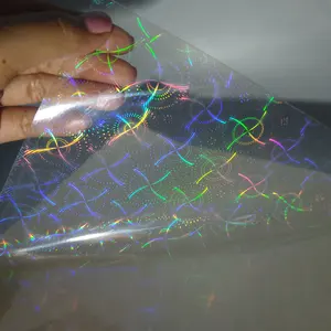 Película Autoadhesiva Transparente Holográfica PET, Lámina Iridiscente Arcoíris al por Mayor, Pegatinas para Manualidades y Embalaje - Product Image 4