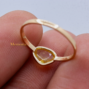 Anillo de Mujer Hecho a Mano en Oro Amarillo Sólido de 14k con Zafiro Amarillo Natural de Alta Calidad en Engaste de Bisel de Memoria Jewels Trendy - Product Image 4