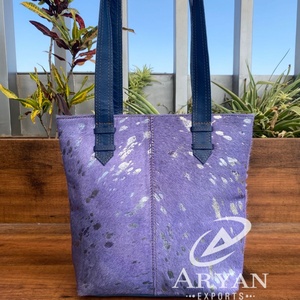 กระเป๋าโท้ทหนังสีเมทัลลิคสำหรับผู้หญิงสีสันสดใสเป็นมิตรกับสิ่งแวดล้อม - Product Image 1