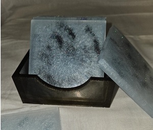 ถาดรองแก้วเรซินสำหรับดื่มกาแฟรูปทรงกำหนดได้เองขนาดและสี - Product Image 5