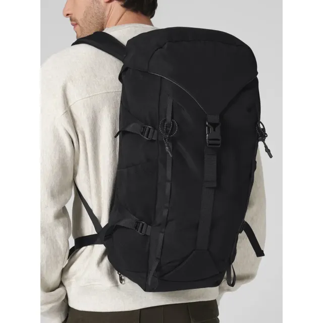 GRS Sustainable Hiking Backpack 30L Recycled for Eco-Conscious Adventurers