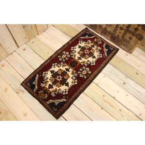 Tapis turc vintage, tapis de 1,6 x 3,3 pieds, tapis en laine rouge à motifs floraux - Product Image 1