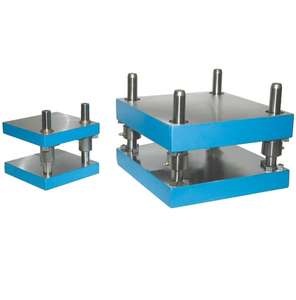 Ensemble de piliers fournis en usine matrices et moules pour l'estampage du métal idéal pour les applications automobiles et d'ingénierie à vendre - Product Image 1