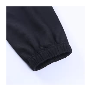 Pantalones de chándal informales para hombre personalizados al mejor precio con diamantes de imitación patrón recto de cintura media que ofrece servicio OEM - Product Image 5