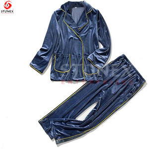 Ensemble de pyjamas en velours pour femmes à manches longues boutonné vêtements de nuit vêtements de détente conception sur mesure - Product Image 4