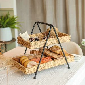 Plateau durable en jacinthe d'eau à 2 niveaux avec poignée en métal, panier de rangement 2 supports, plateau de service de haute qualité en gros Vietnam - Product Image 4