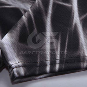 Camiseta de sublimación para hombre, ropa de entrenamiento ligera con estampado de cuerpo completo, camiseta de sublimación gráfica personalizada para hombre - Product Image 3