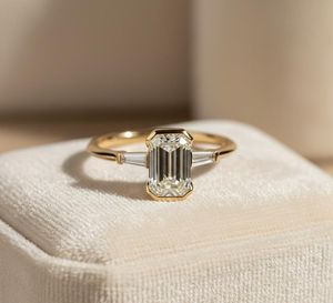 Bague de luxe en or massif 14 carats avec diamant de laboratoire taille émeraude de 2,02 carats VS1 certifié IGI, bijou de fiançailles, cadeau pour elle - Product Image 4