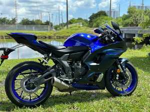 Used 2018 Yamaha YZF R7 <b>Sportbike</b> Motorcycle - Product Image 4