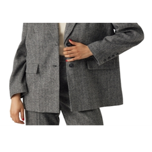 Vero Moda Lizzie Blazer Lungo Oversize Grigio con Ricami, Perline, Paillettes e Decorazioni a Bottoni, Completo Business in Maglia - Product Image 6