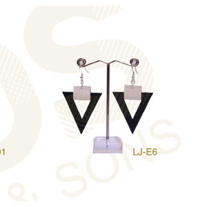 Venta al por mayor de moda creativa con nuevos diseños mujeres pendientes de cuero PSDS - Product Image 1