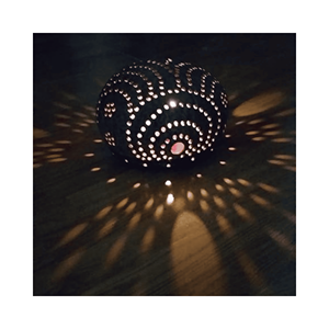 Lámpara de Cáscara de Coco, Farol de Estilo Costero, Material: Cáscara Pulida; Uso: Iluminación Ambiental; Origen: Artesanía Hecha a Mano en Vietnam - Product Image 1