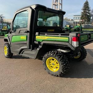 Tracteur agricole John Deere Gator XUV 835R 4X4 de grande capacité avec moteur de 70 CV, prêt pour les tâches difficiles - Product Image 4