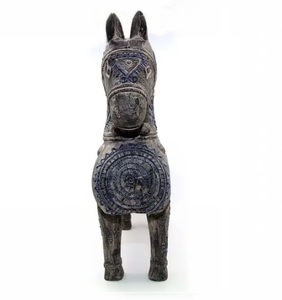 Artículos decorativos Decoración para el hogar Artesanía Paquete de estilo tradicional MOQ bajo Caballo de madera grande con brocado Paño de cera dibujado a mano - Product Image 3