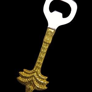 Meilleure vente ouvre-bouteille à poignée en laiton doré pour restaurant hôtel maison et cadeaux en gros d'Inde - Product Image 2